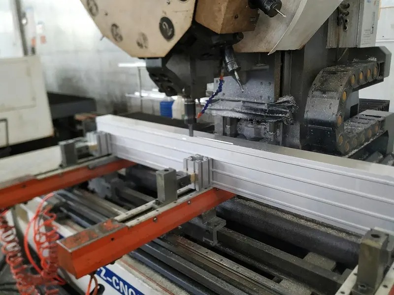 aluminum extrusion cnc machine