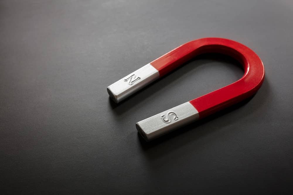 is galvanised steel magnetic