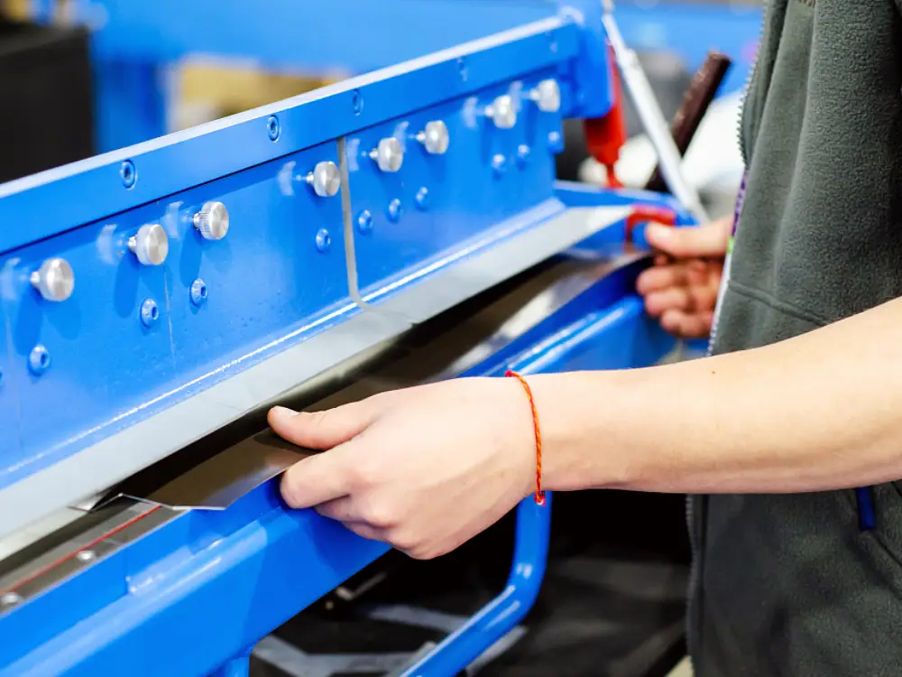 Joggle In Sheet Metal Manufacturing Service