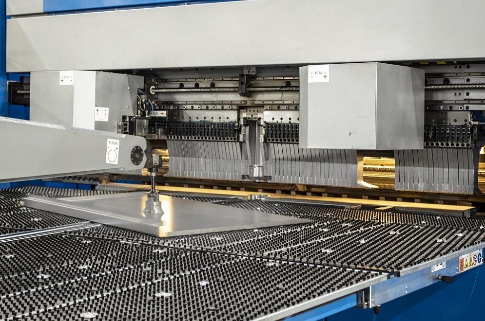 metal fabrication and bending