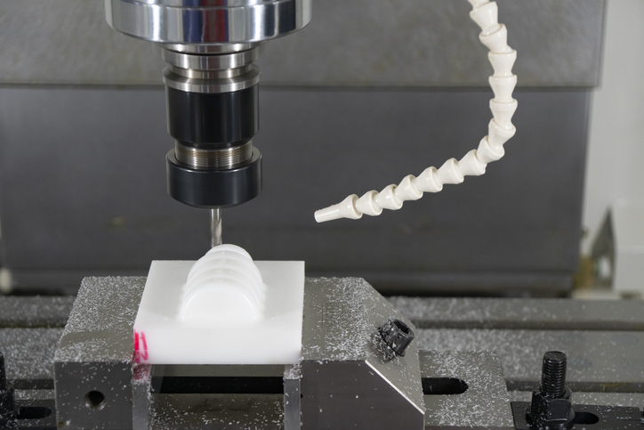 plastic machining vs plastic injection molding