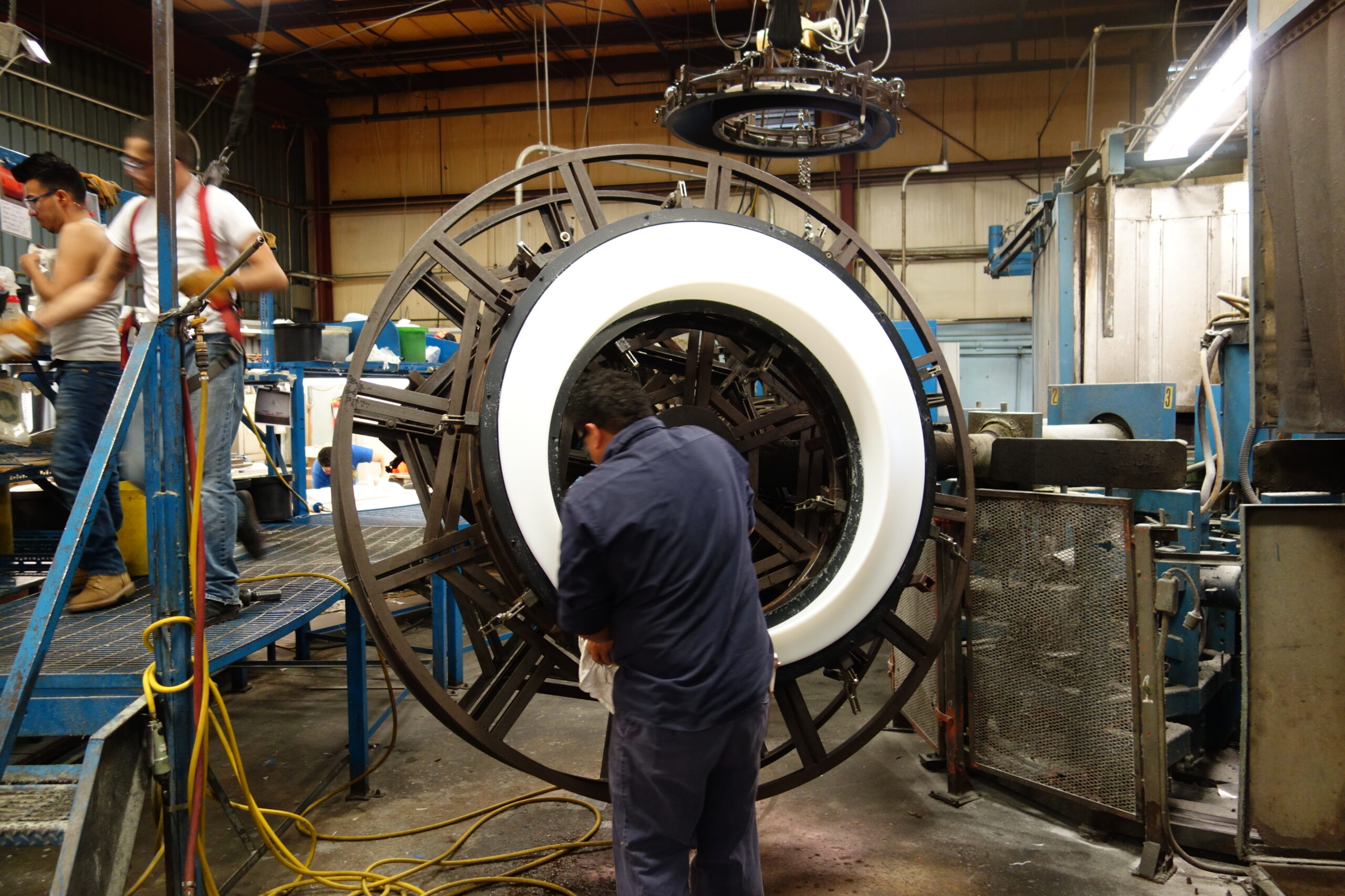 roto molding machine